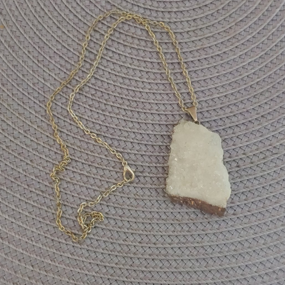 Quartz stone necklace